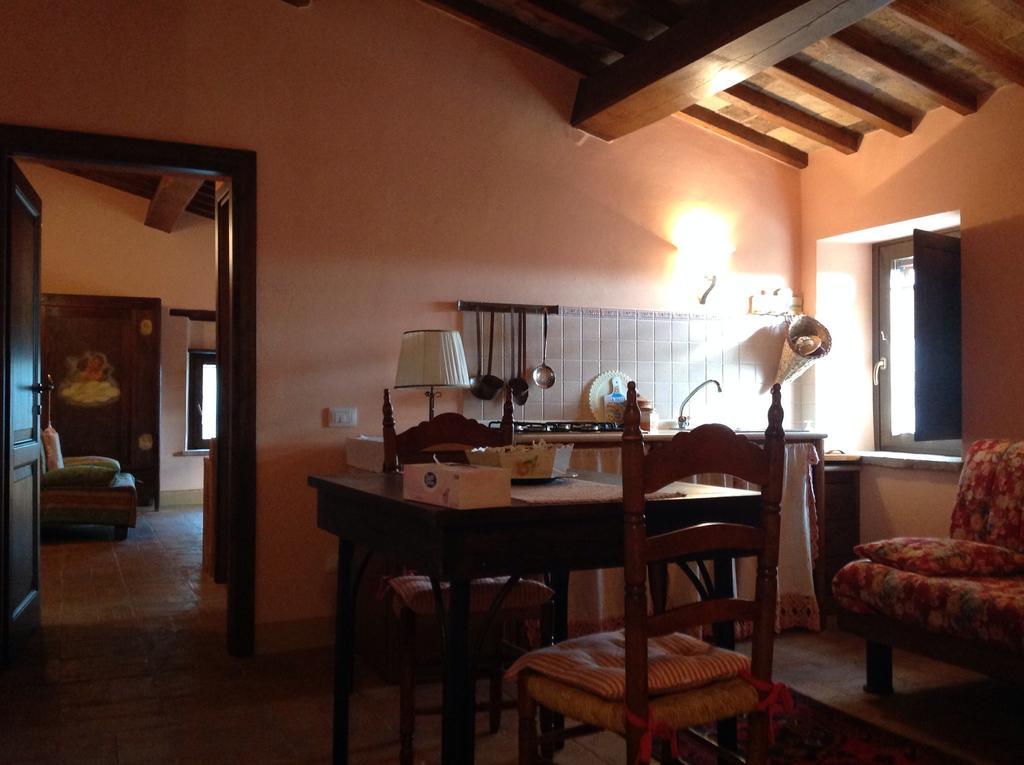 Agriturismo San Bartolomeo Montecchio  الغرفة الصورة