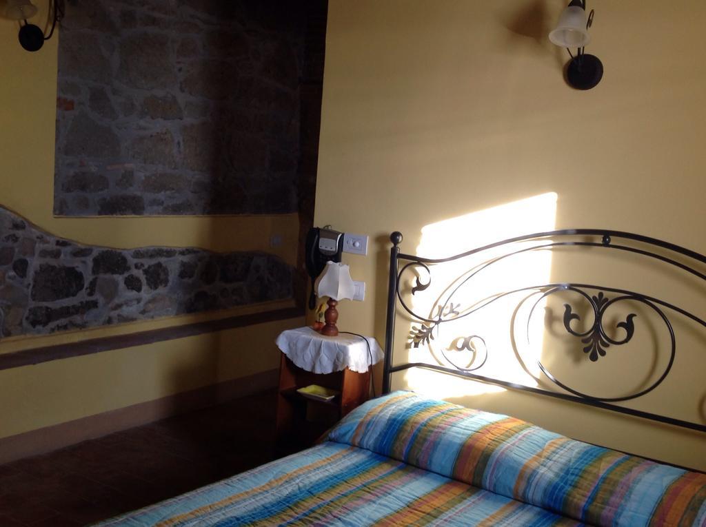 Agriturismo San Bartolomeo Montecchio  الغرفة الصورة